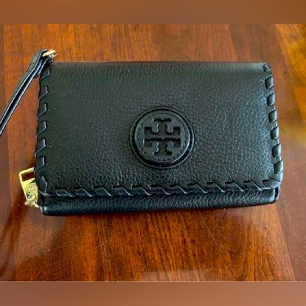 Tory Burch Clutch. Excellent condition!